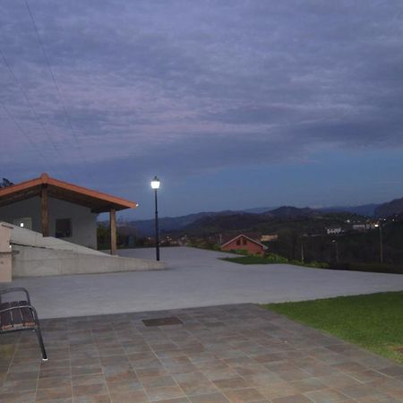 Apartamentos Rurales Penon Blanco Penerudes ภายนอก รูปภาพ
