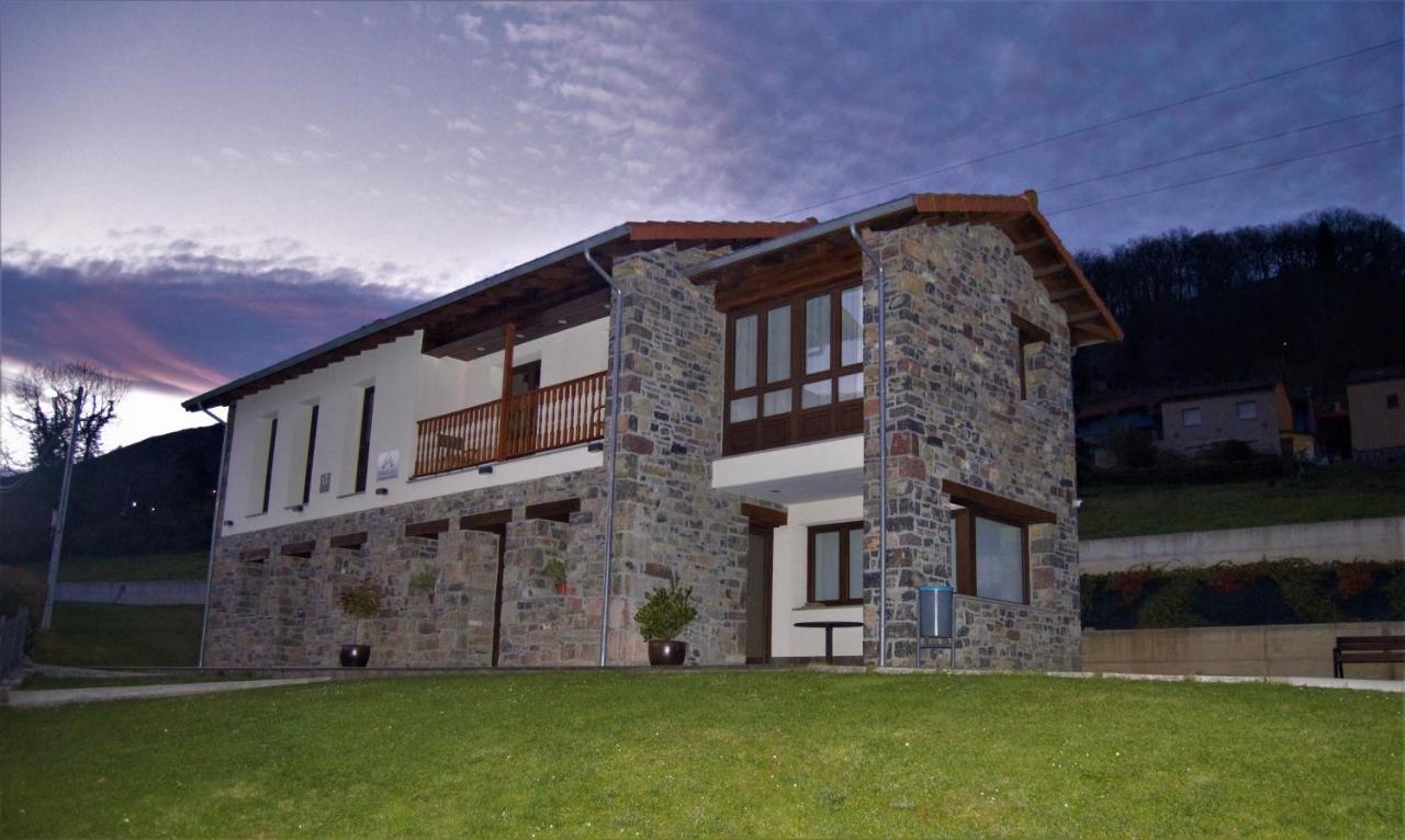 Apartamentos Rurales Penon Blanco Penerudes ภายนอก รูปภาพ