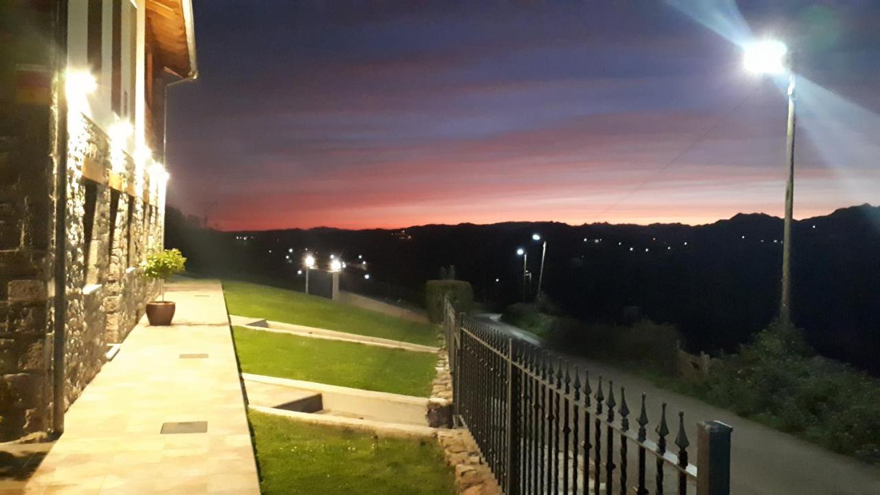 Apartamentos Rurales Penon Blanco Penerudes ภายนอก รูปภาพ